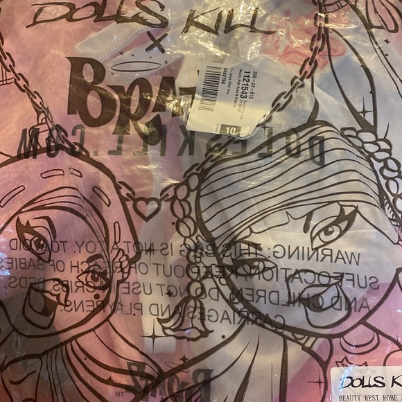 Dolls kill x Bratz Robe and pj top new! 💗 - Picture 6 of 6